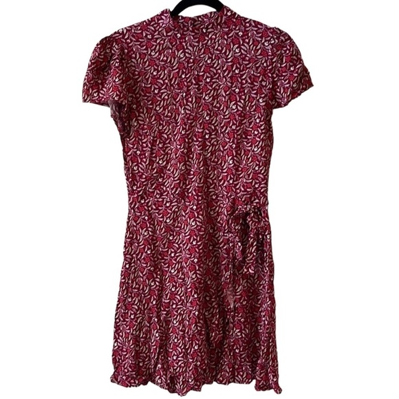 Francesca's Collections Dresses & Skirts - Francesca’s Floral Faux Wrap Dress